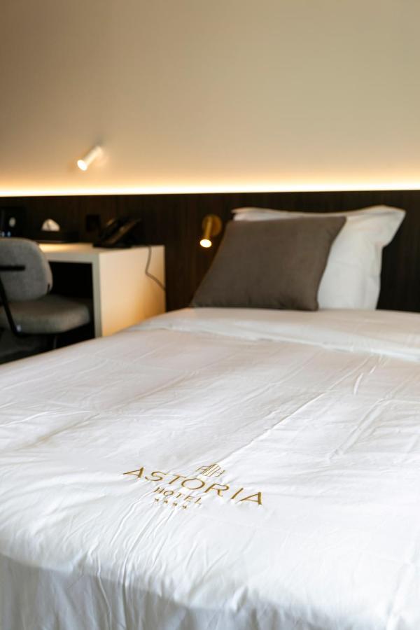 Astoria Hotel Le Coq